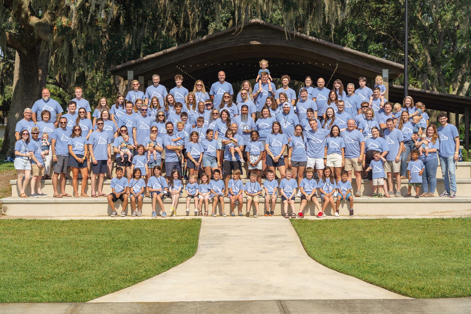 2025_Family_Retreat_GroupPhoto-1_web.jpg